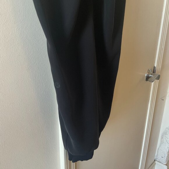 Lululemon On The Fly Black Pull-On Jogger Size 2 - Picture 8 of 11